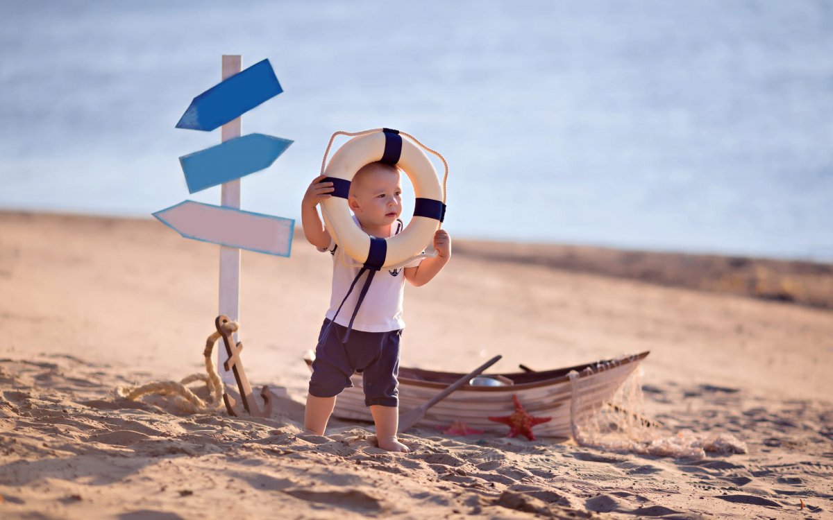 Из подъезда — прямо к реке